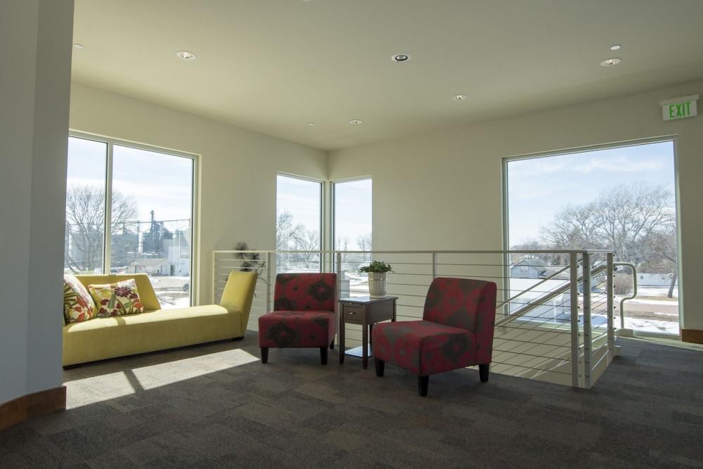 ووتركريست هوتل آت إتش إتش سي سي