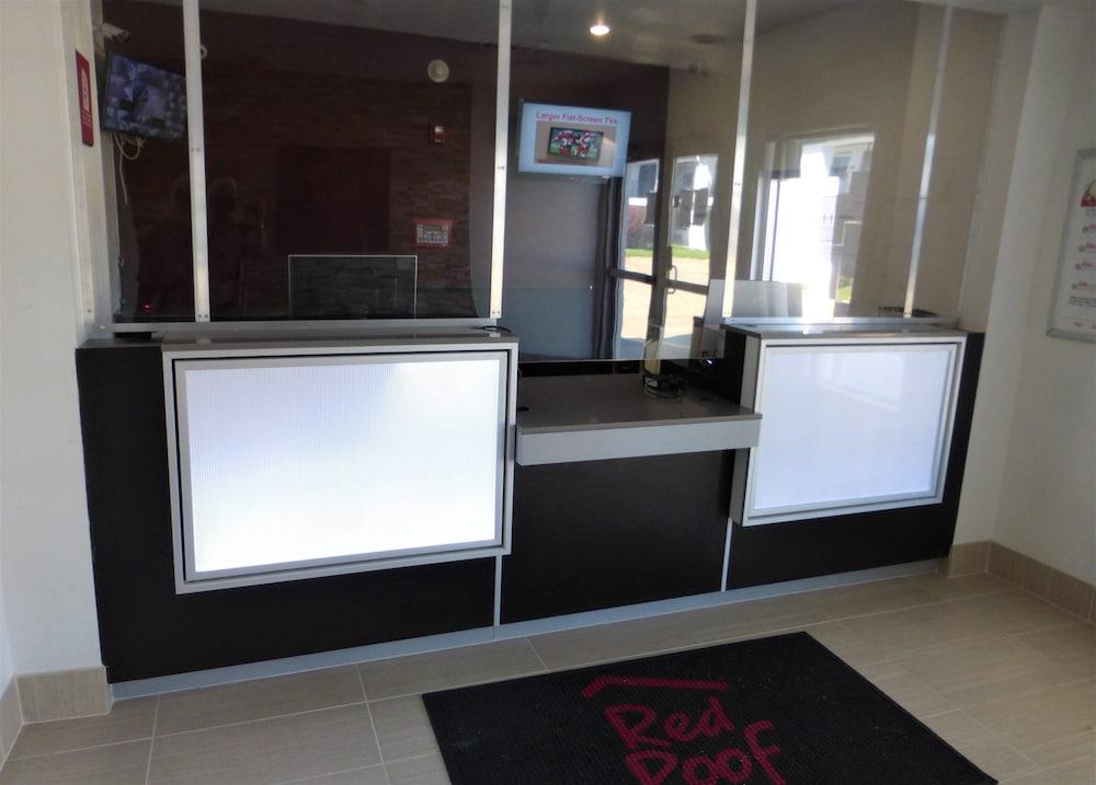 رد روف إن هيوستن - جيرسي فيليدج الردهة