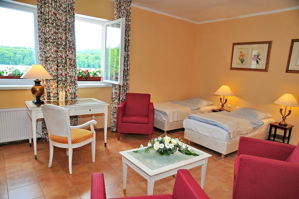 بودزامسي - سكلوس بنسيون