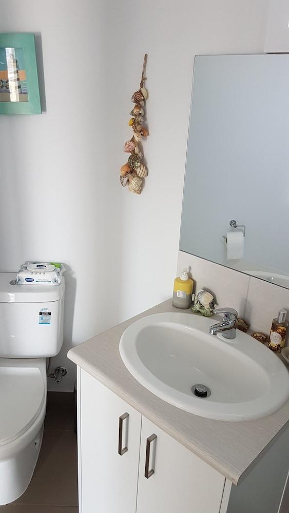 Apartment with views Bathroom