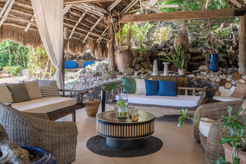 Vivere Azure Reception