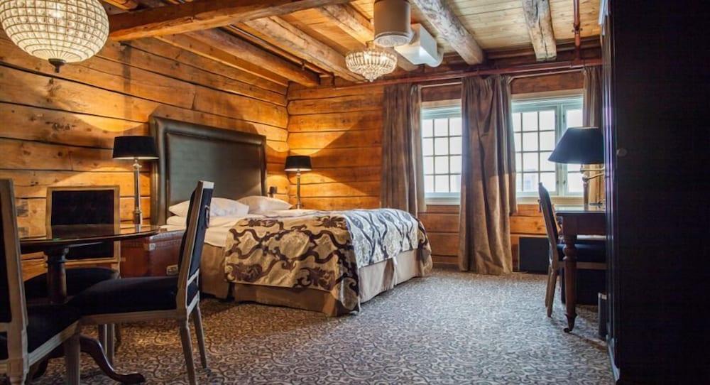 ديت هانزياتيسكي هوتل