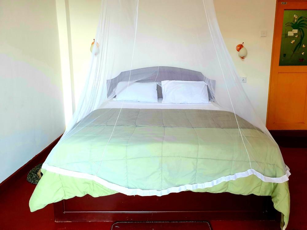 Adannz view Room