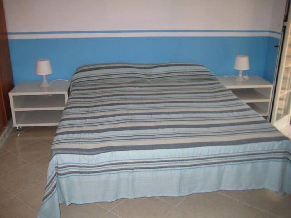 سبياجيابيلا فيّا إنديبندينتي أيه 30 مامنت دال ميري غرفة