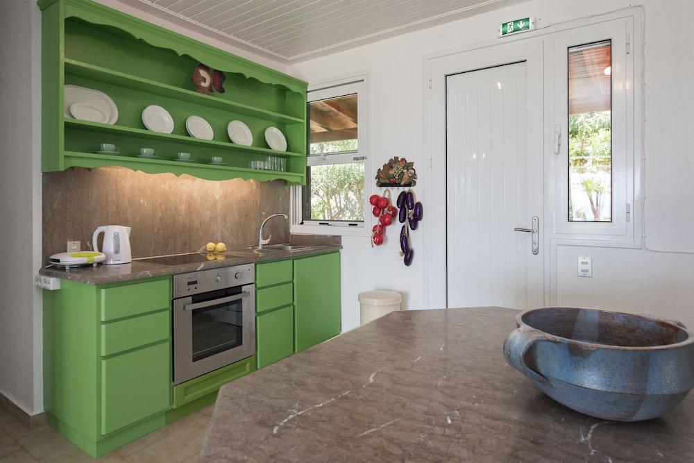 Glyfada Homes Resort