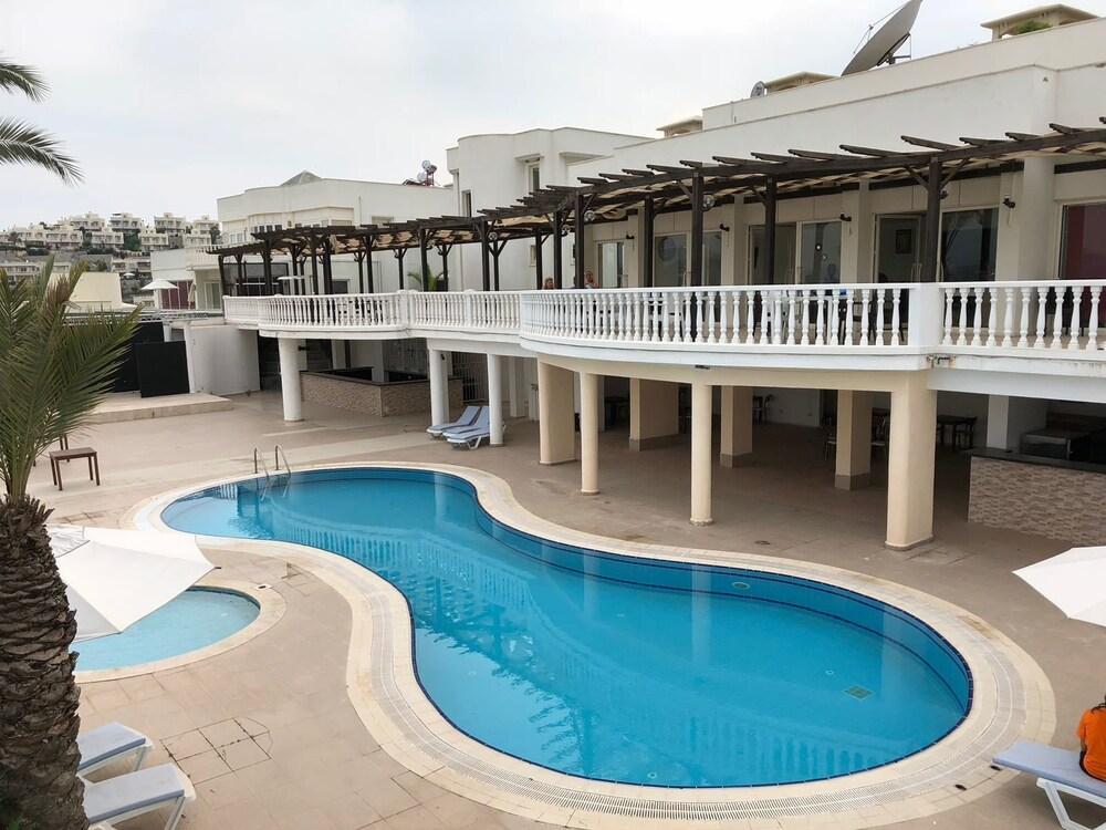 أبارتمنت 3 بد روم ليك فيو 3 باي ليكيا جلوبال حمام سباحة مكشوف