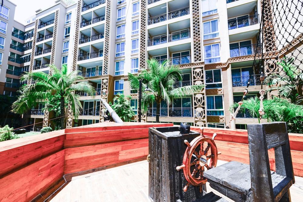 أطلانتيس كوندو ريزورت باي ناتنارين المنطقة الخارجية