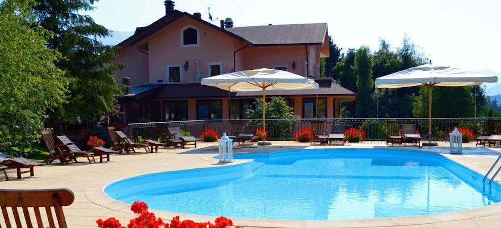 Hotel Bucaneve