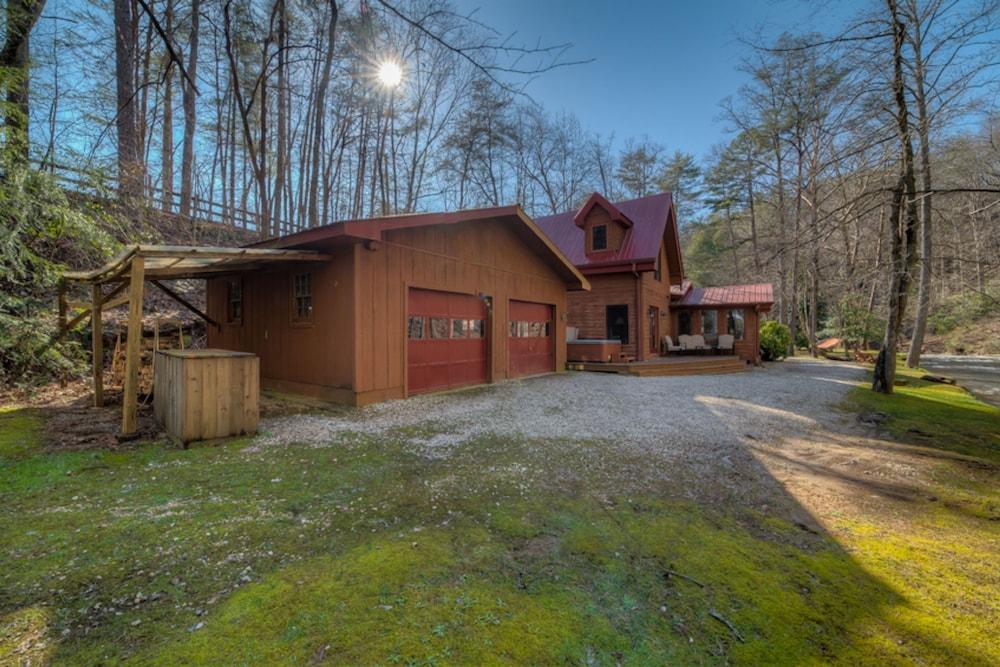 Go With The Flow by Escape to Blue Ridge Exterior