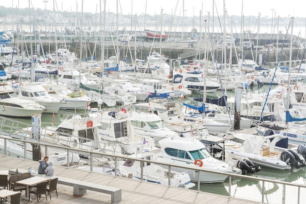 سوريز روياون - لو جروند أوتل دو لا بلاج تفاصيل الفندق من الخارج