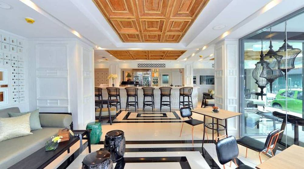 Riva Arun Bangkok Lobby Sitting Area