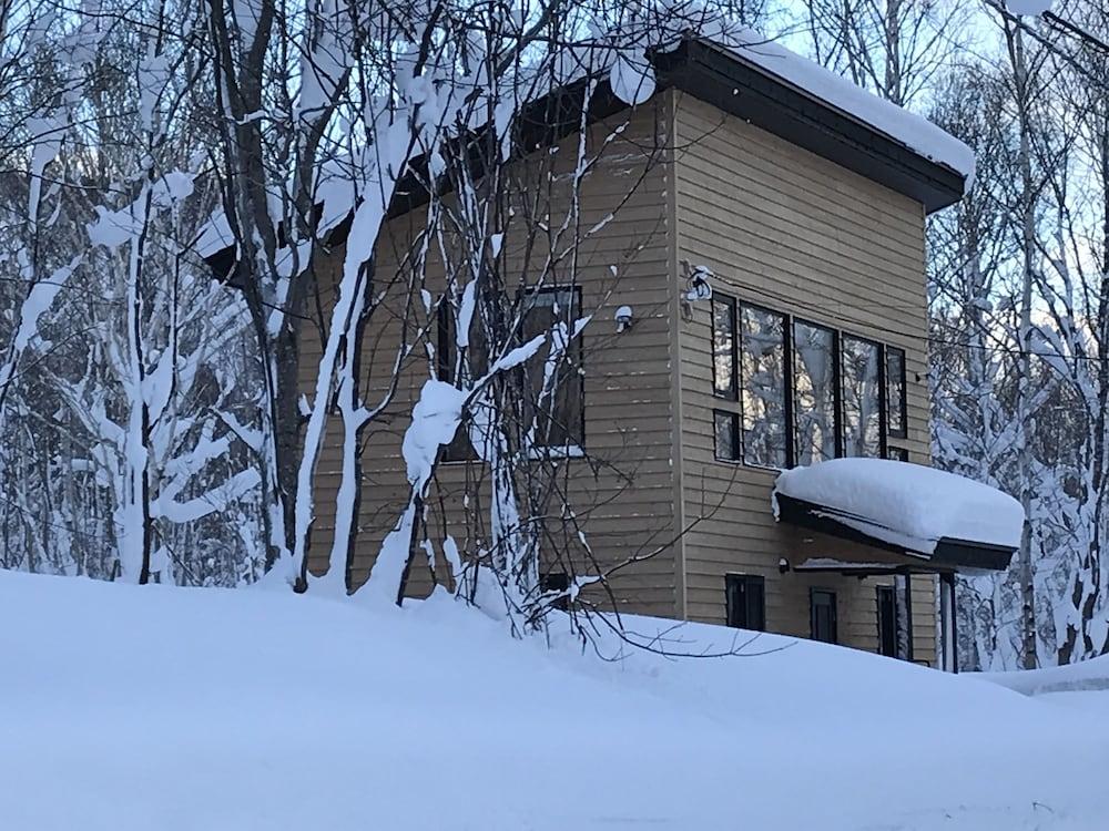 Forest Hideaway Exterior