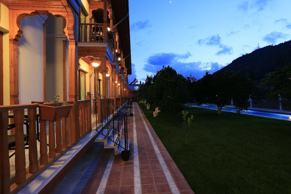 كيرمي أوتومان غوكوفا بوتيك هوتل المنطقة المحيطة بالمنشأة