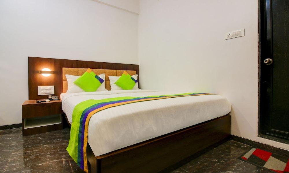 Treebo Arvind Residency Room