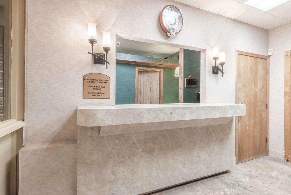 دايز إن باي ويندام نايلز الردهة