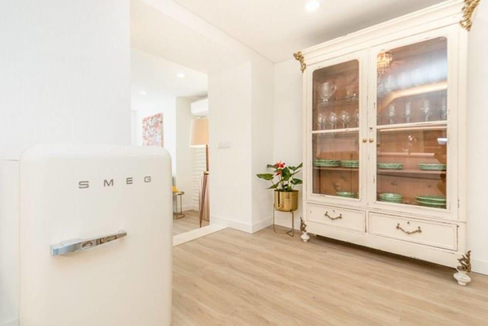 Charming Apartment in Alfama Room