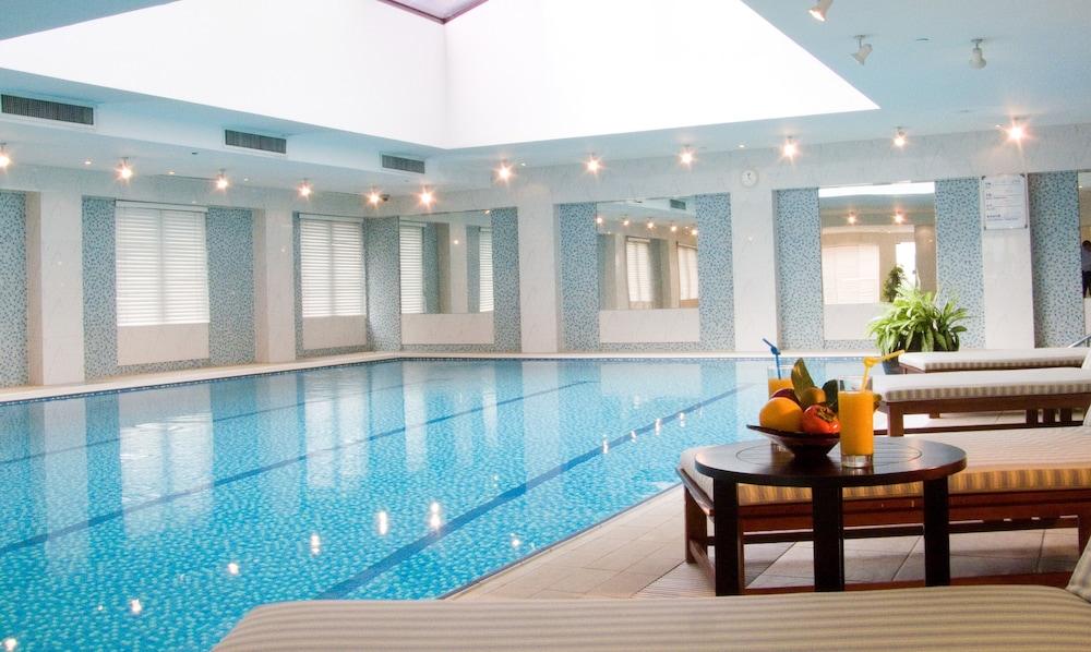 هوا تينج هوتل آند تاورز زحليقة مائية