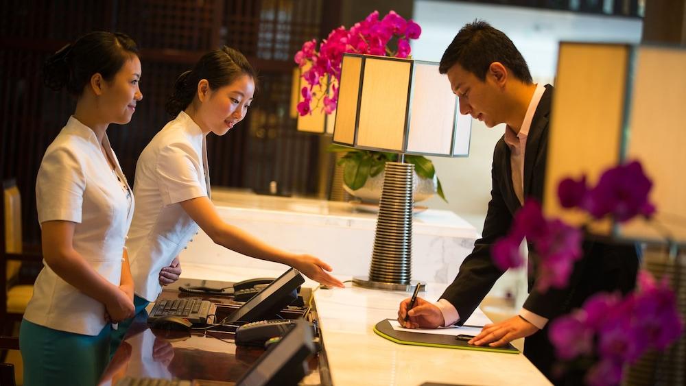 نارادا تشينداو ليك ريزورت منطقة الاستقبال