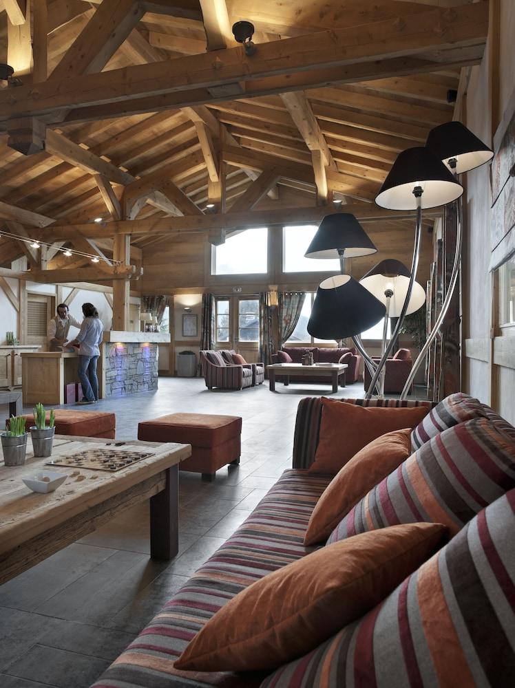 سي جي آيتش ريزيدنسز أوند سباز ليه شاليه دو جوفينس الردهة