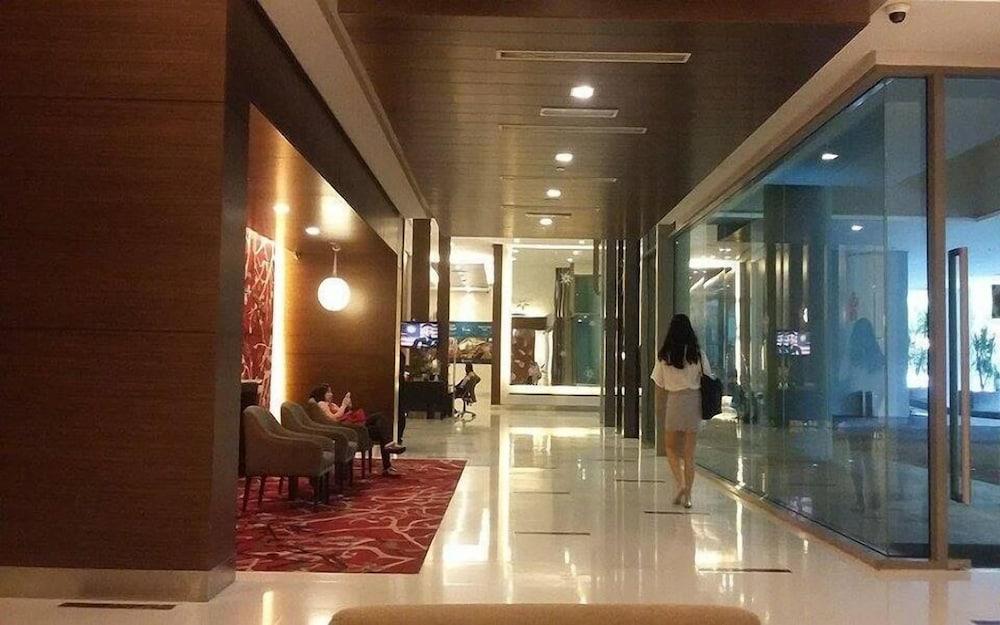 ذا مانور لاكشري سويتس آند أبارتمينتس الردهة