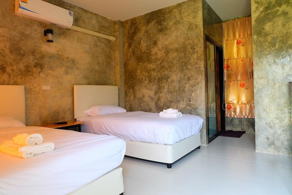 T Table Inthanon Room