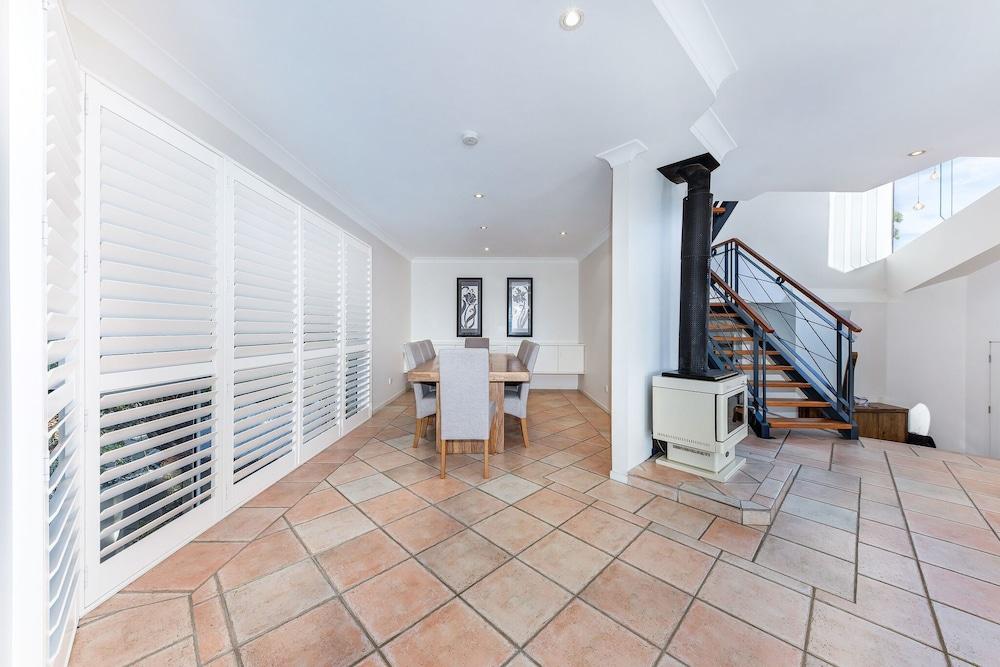 Panoramic and Ocean Views Interior Detail