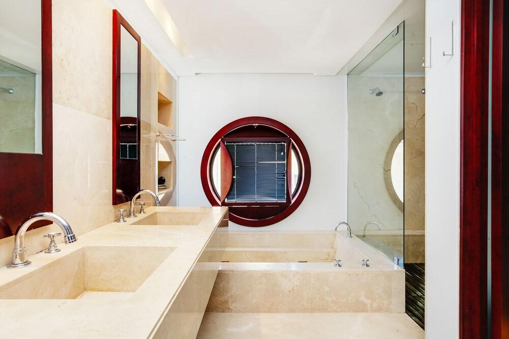 بارلي باي - ثري بد روم أبارتمنت، سليبس 6 حمام