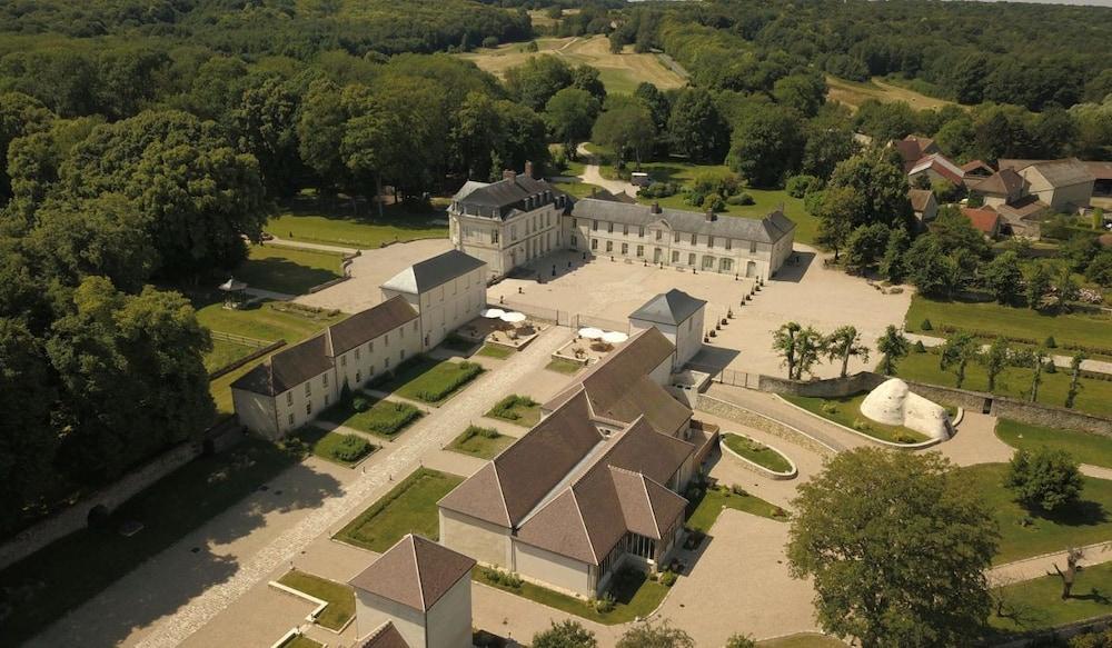 Château de Maudetour Aerial View