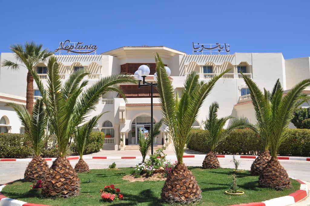 نيبتونيا بيتش