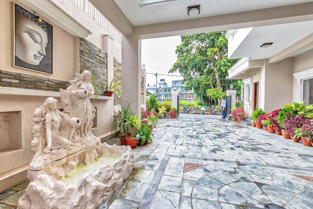 دا ياترا كورتيارد هوتل آند ريزورت المنطقة الخارجية