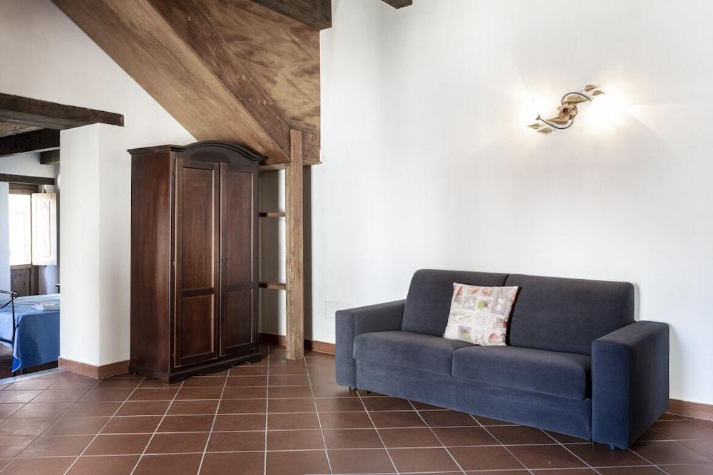 Albergo Diffuso Quaglietta Interior