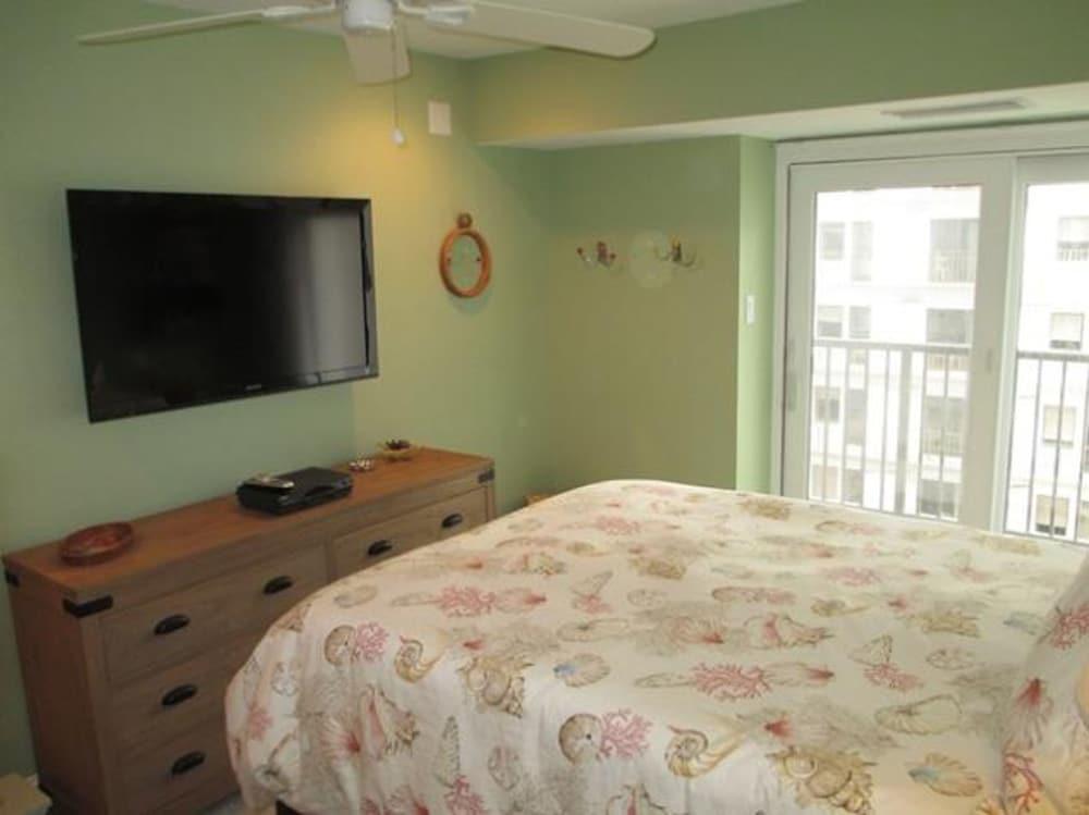 هينلوبين يونيت 607 باي لونج آند فوستر غرفة