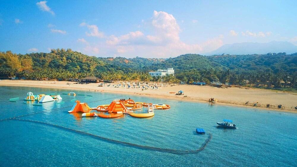 أكوا فن هوتل