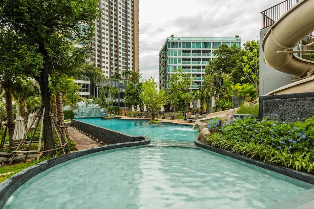 يونيكس ساوث باتايا باي جرانديس فيلاز الصورة الأساسية