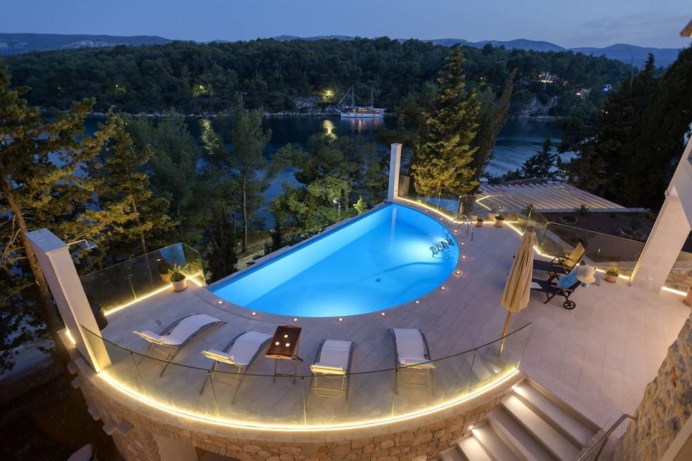 Luxury Villa Hvar Enigma with Pool Outdoor Pool
