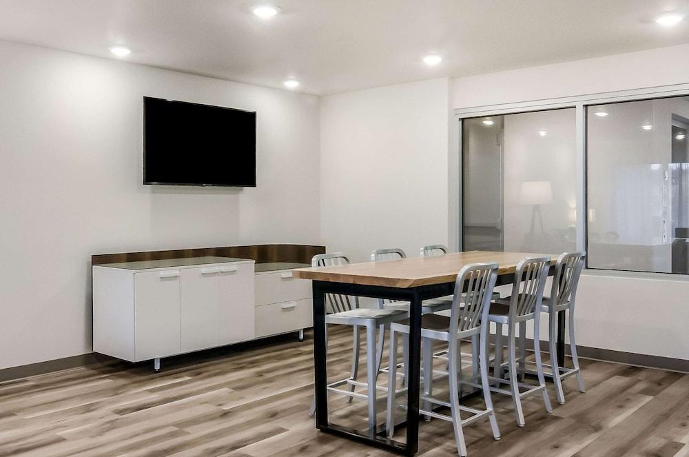 وودسبرينج سويتس تاكوما - ليك وود الردهة