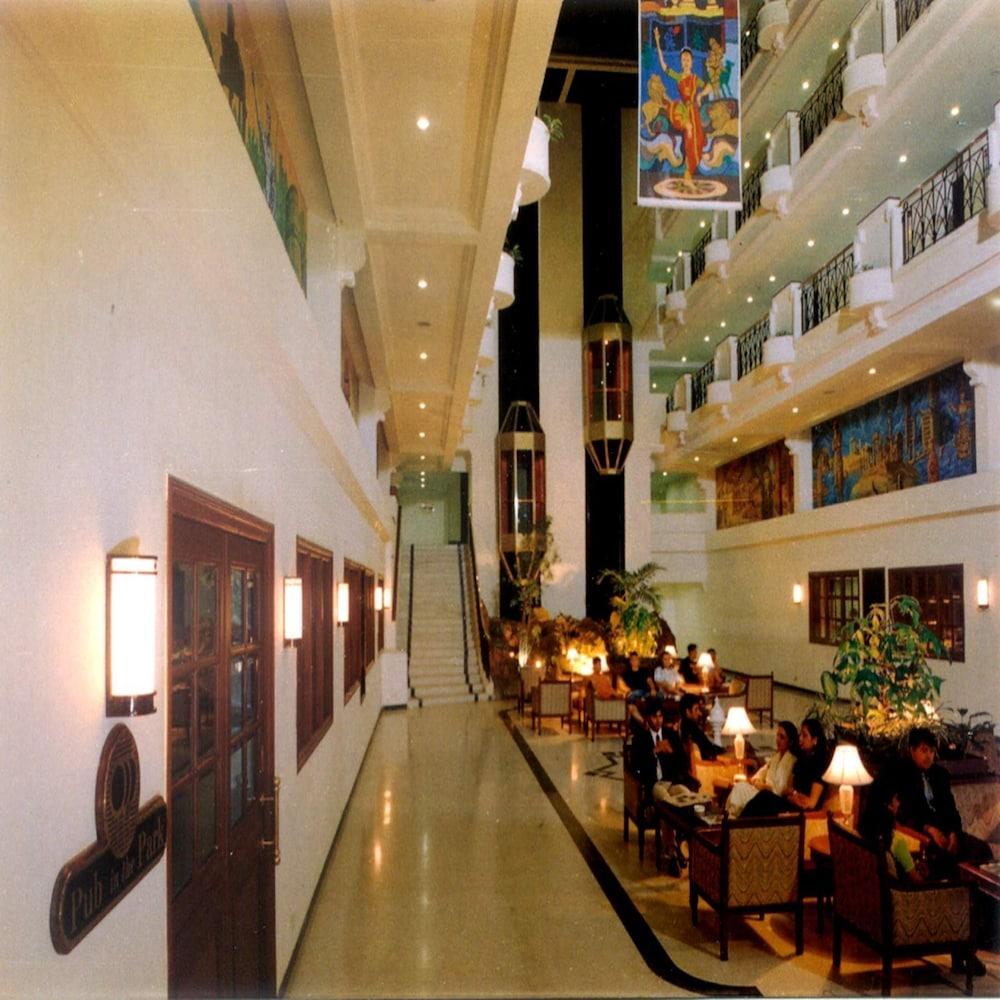 Radha Regent Lobby Sitting Area