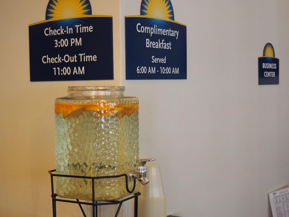 دايز إن باي ويندام بيتوسكي الردهة