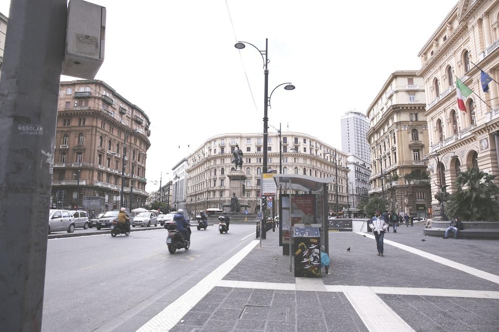 بي آند بي لا بايا دي بارتينوب تفاصيل الفندق من الخارج