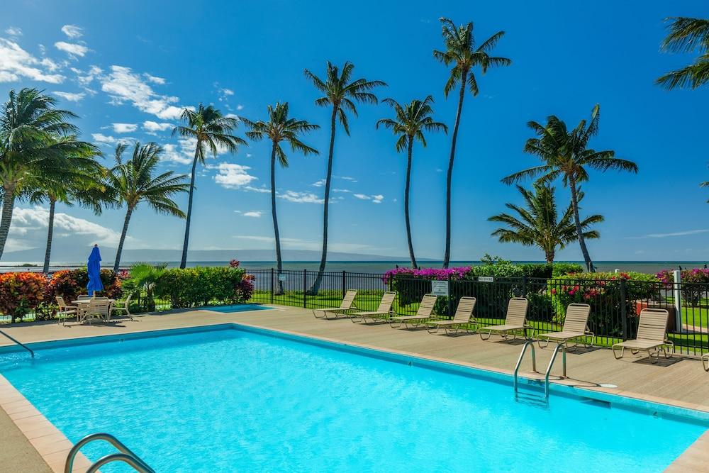 Castle at Moloka'i Shores Outdoor Pool