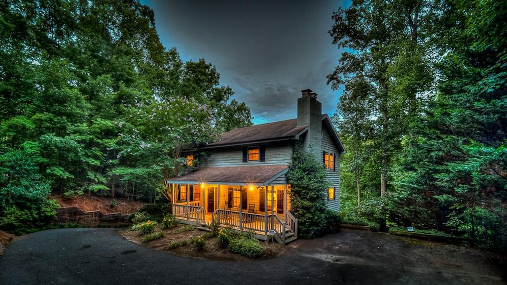 Firefly Lake House by Escape to Blue Ridge