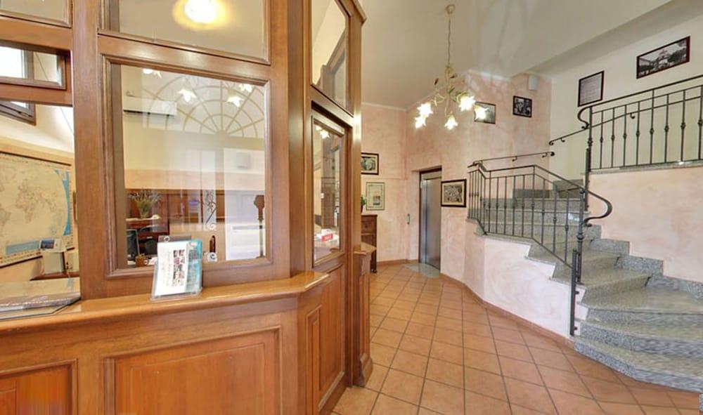 Residenza Principe di Piemonte Lobby