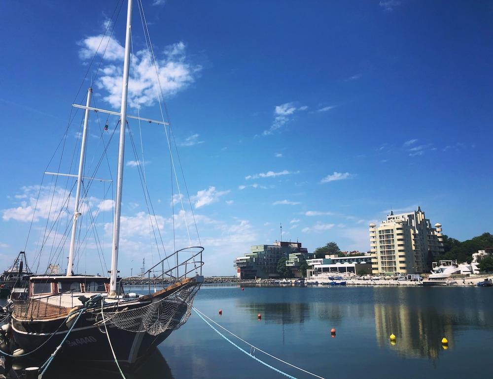 إنتر هوتل بوموري