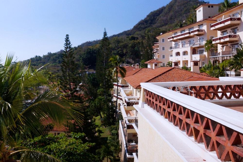 جراند إيسلا نافيداد جولف آند سبا ريزورت ويذ مارينا منظر من الجو