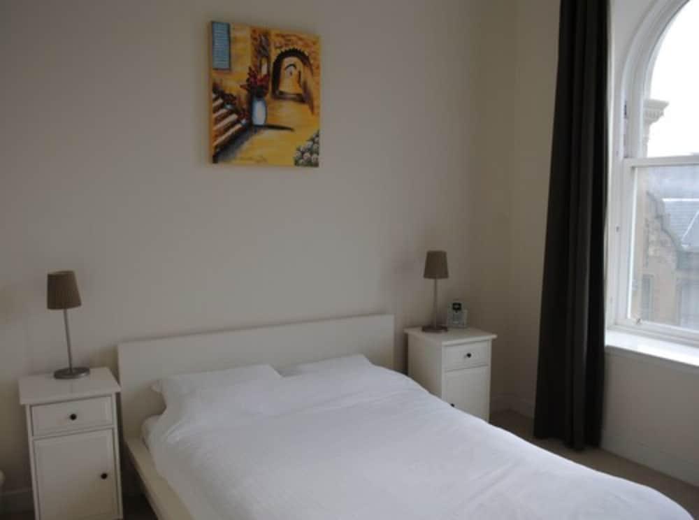 دريمهاوس آبارتمنتس جلاسجو سيتي سنتر غرفة