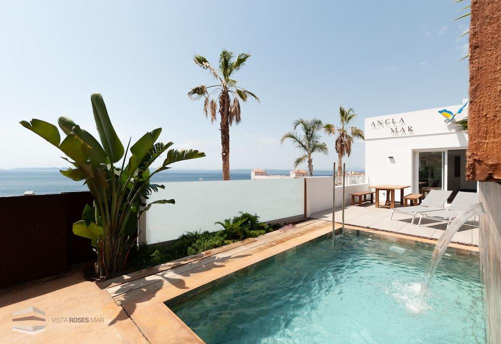 فيستا روزيس مار - أنكلا مار