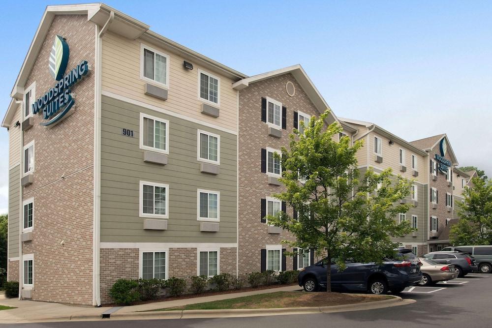 WoodSpring Suites Raleigh Apex Exterior