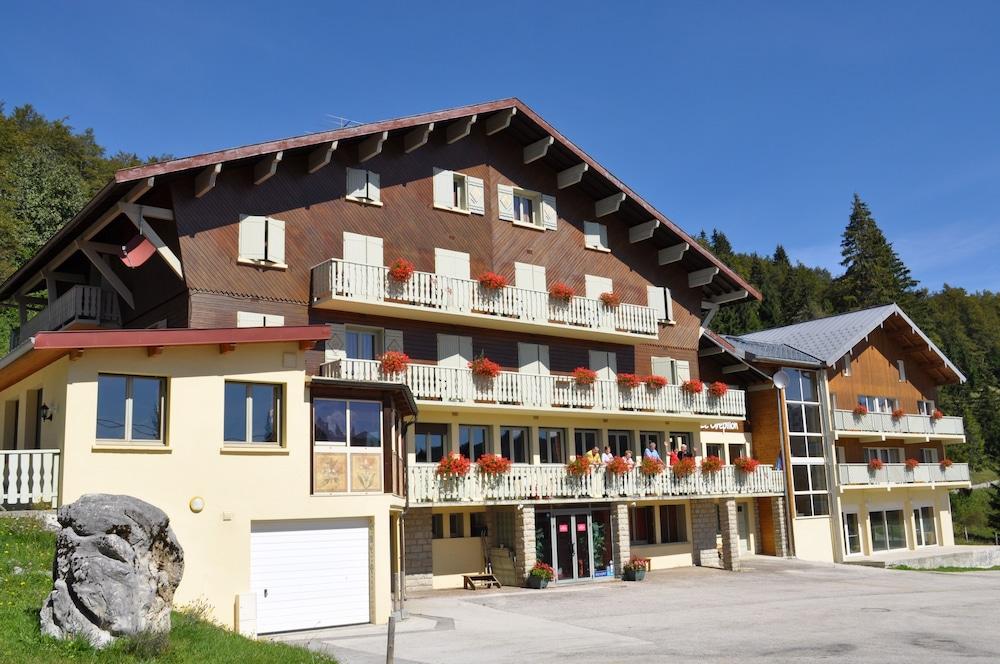 أوديزيا فاكانسيز شاليه لو غريبيلون