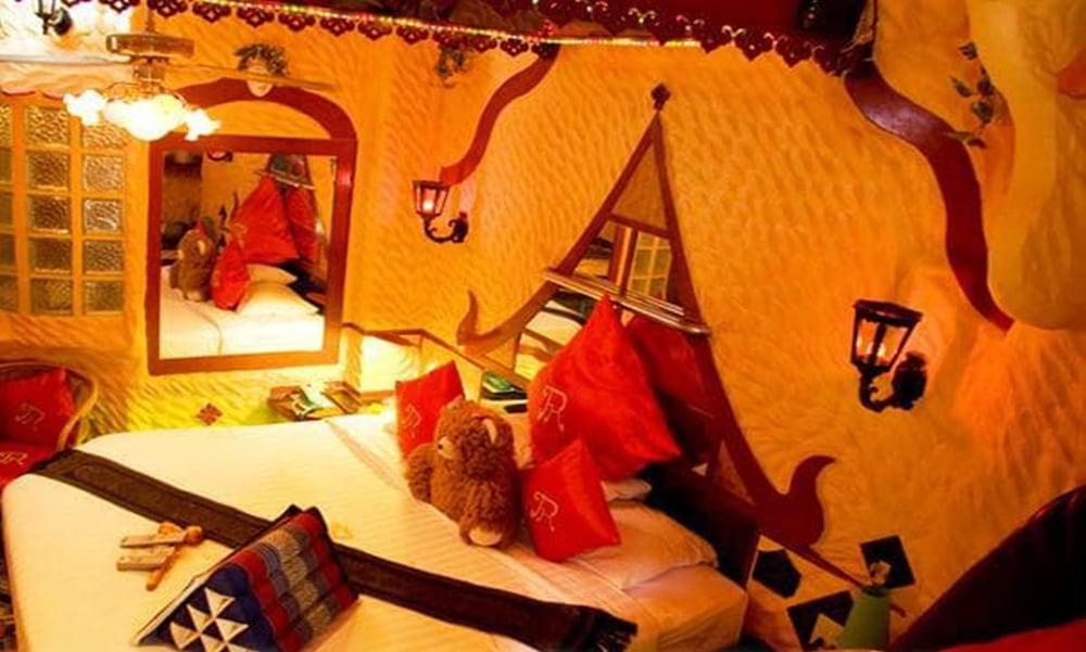 بنتهاوس هوتل - للبالغين فقط أخرى