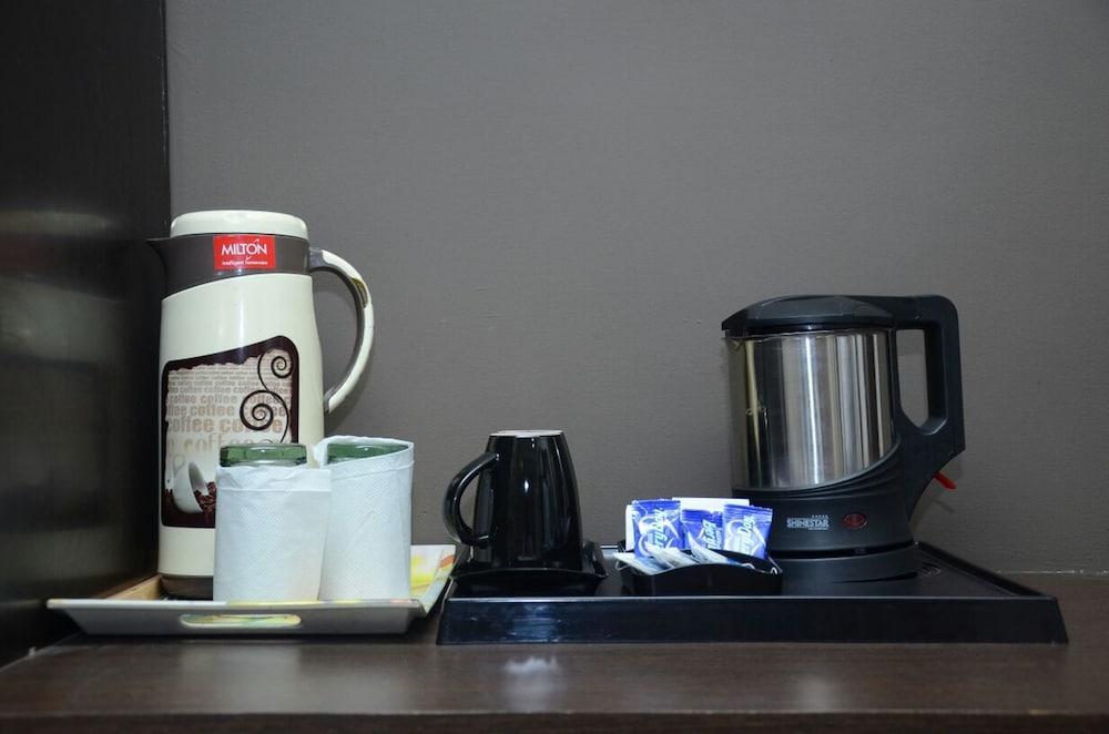 أبهيناف هوتل